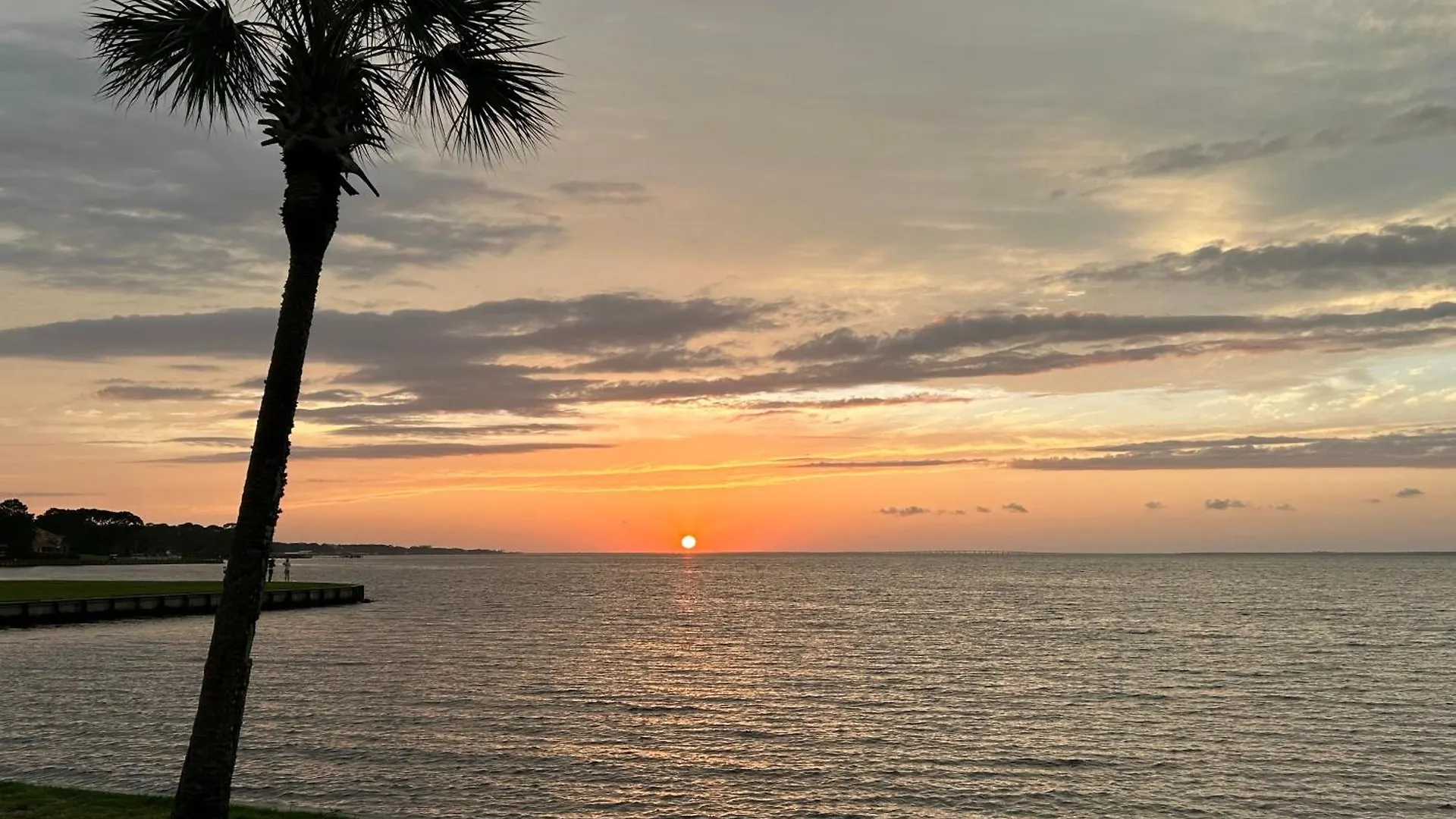 Apartment Sandestin Bayfront Studio With Balcony And Breathtaking Views